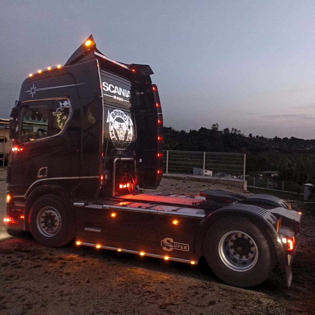 Scania 88 - Nossos Trabalhos