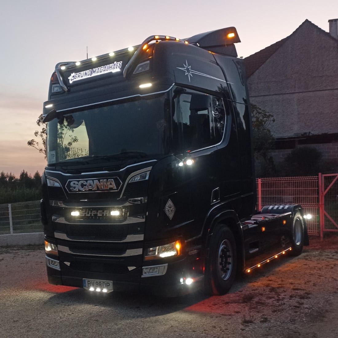 Scania 89 - Nossos Trabalhos